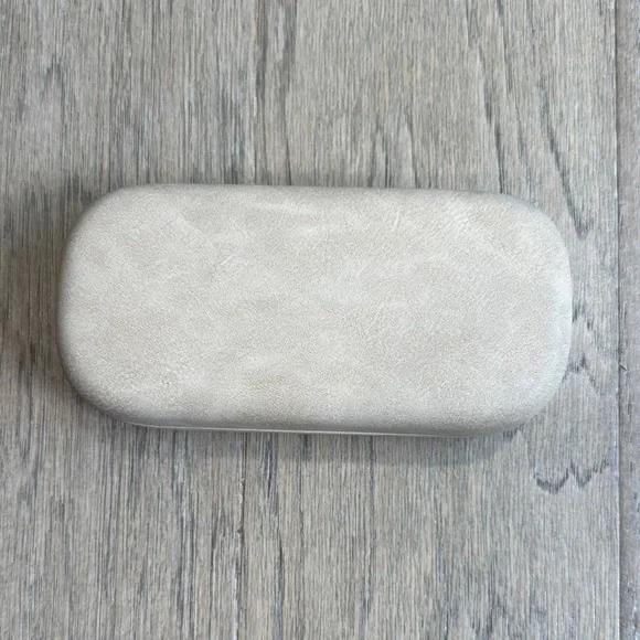 Chloé Beige Glasses Case 6.25x3x1.5 - Picture 3 of 5